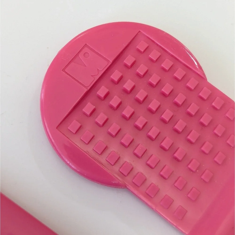 Mebco Set Of 2 Pink Plastic Comb Hair Pick Color Dip Tip Flipside & Micro Vtg